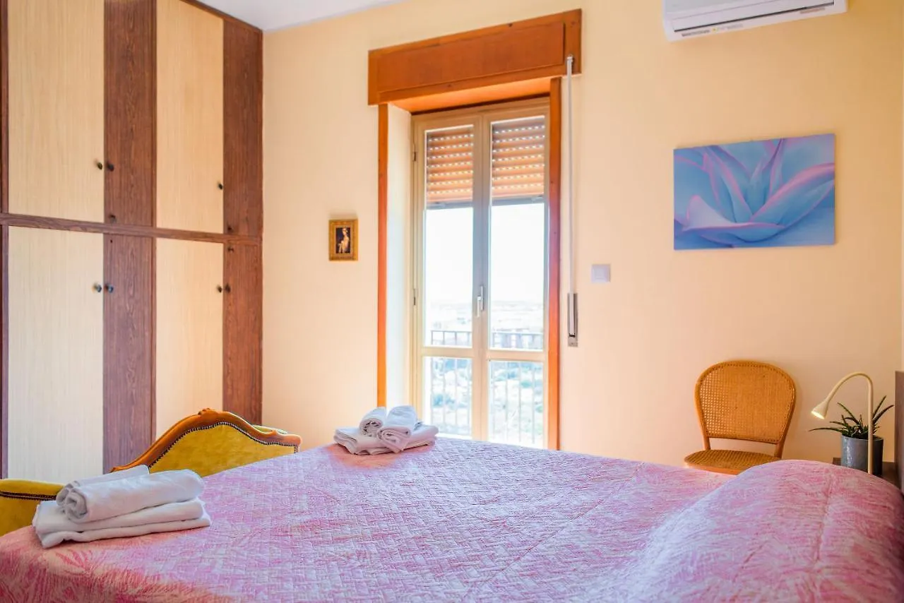 סירקוזה La Terrazza Di Siracusa - Roomy And Bright Flat דירה